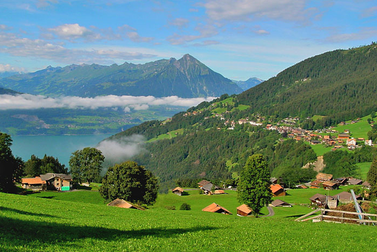 Aussicht ins Dorf Beatenberg